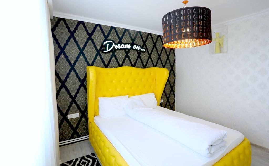 Soho Apartment Near Ceronav 갈라치 외부 사진